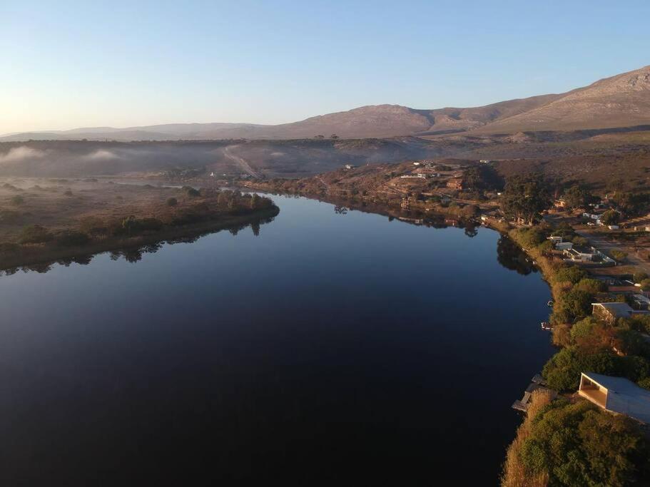 Heron Cottage - Living The Breede Malgas エクステリア 写真
